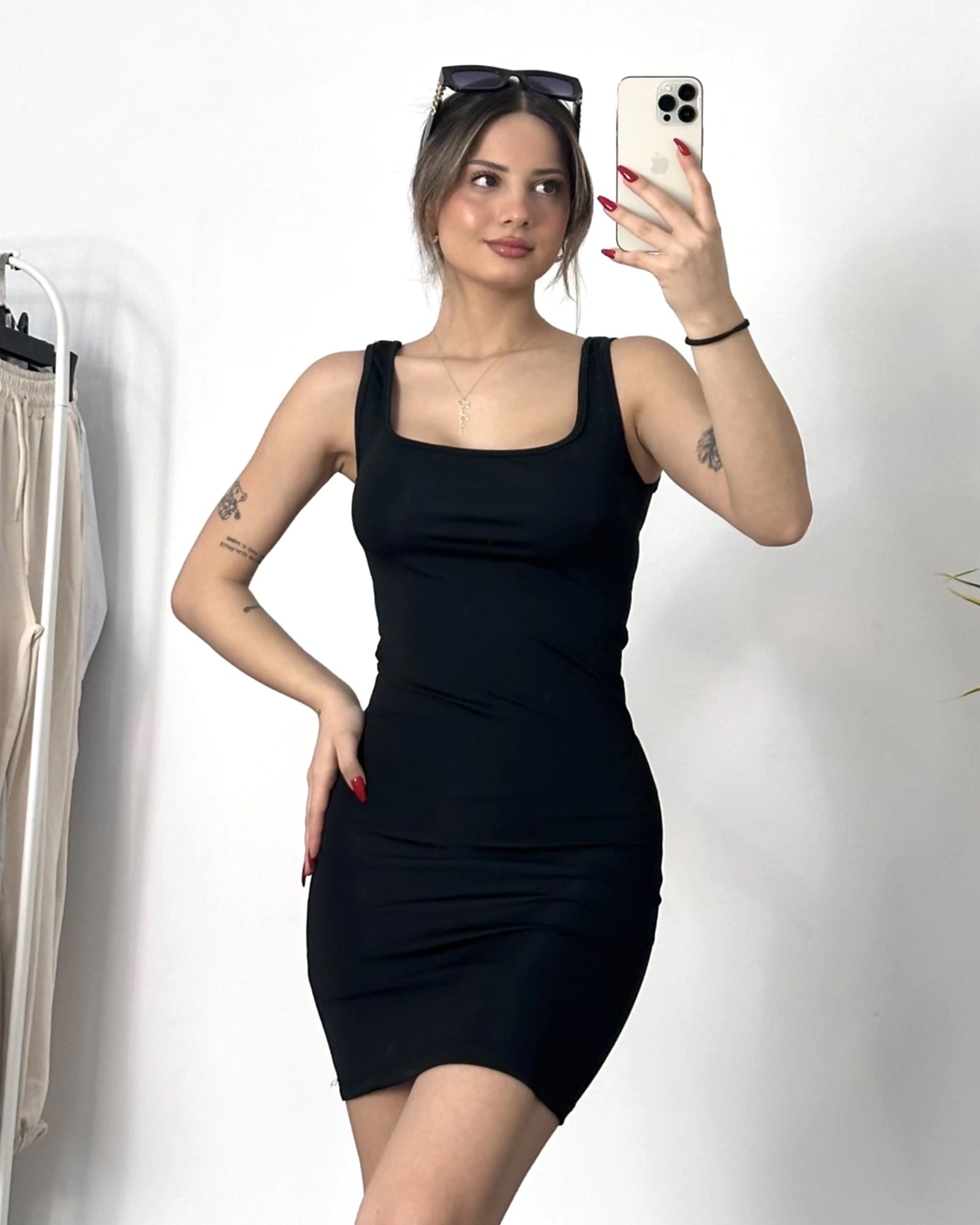 Mini haljina Talia - crna